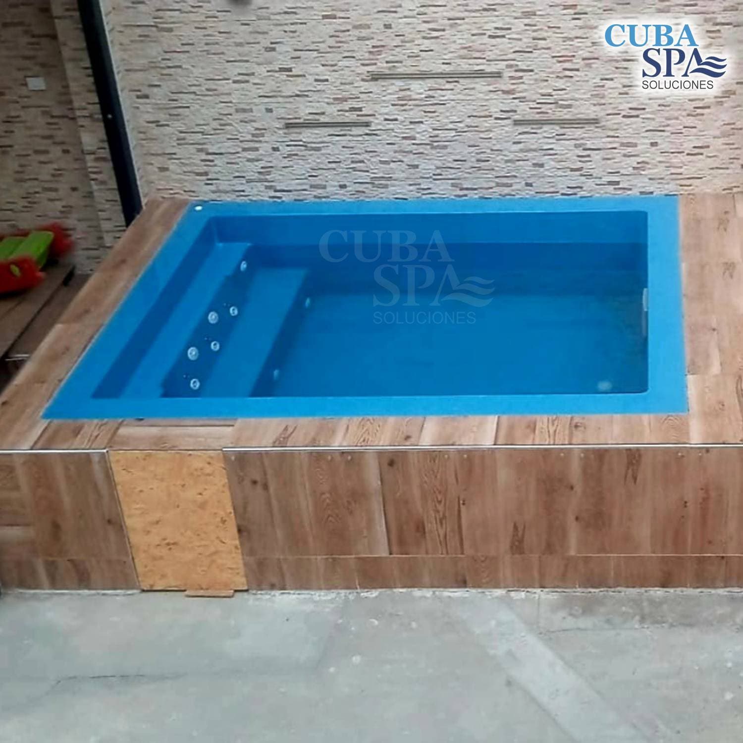 PISCINA EN FIBRA DE VIDRIO MODELO MINIMALISTA DE 3.50 x 2.50 x 1.00 — imagen 1
