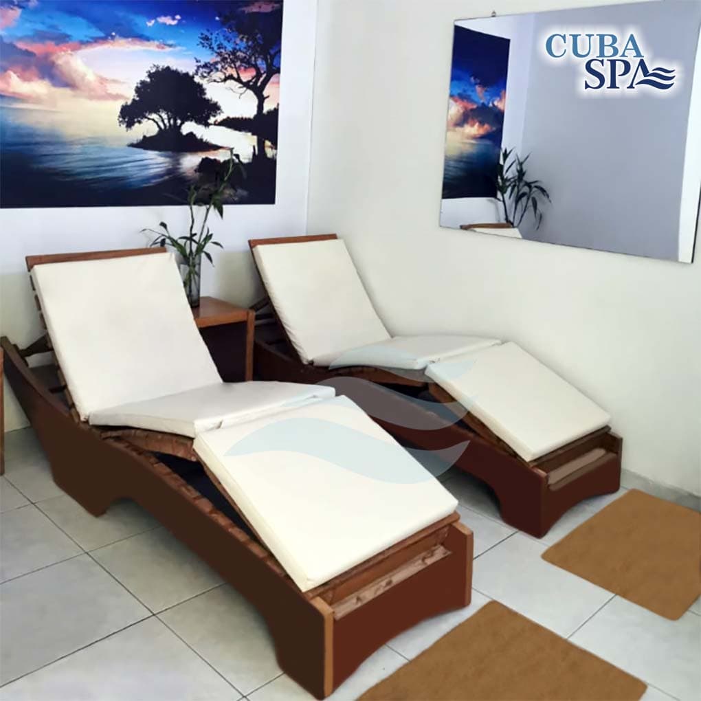 Tumbona de Madera con Colchoneta 200x70