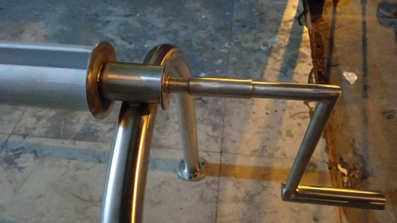 ENROLLADOR EN ACERO INOX 304 Y ALUMINIO ESPECIAL PARA COBERTORES FLOTANTE DE PISCINA PRODUCTO NACIONAL HASTA 6 METROS