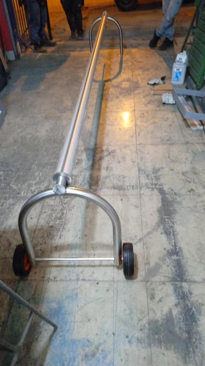 ENROLLADOR EN ACERO INOX 304 Y ALUMINIO ESPECIAL PARA COBERTORES FLOTANTE DE PISCINA PRODUCTO NACIONAL HASTA 6 METROS