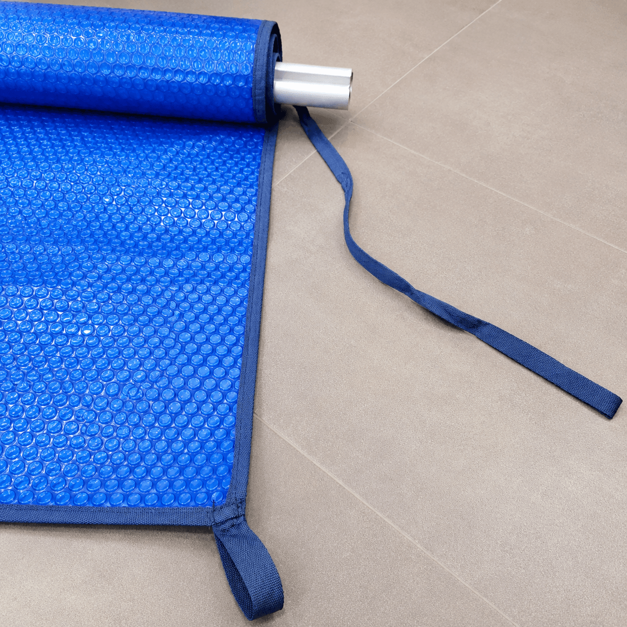 COBERTOR FLOTANTE PARA PISCINA AQUASOL AZUL TRANSLÚCIDO 5MM x m2